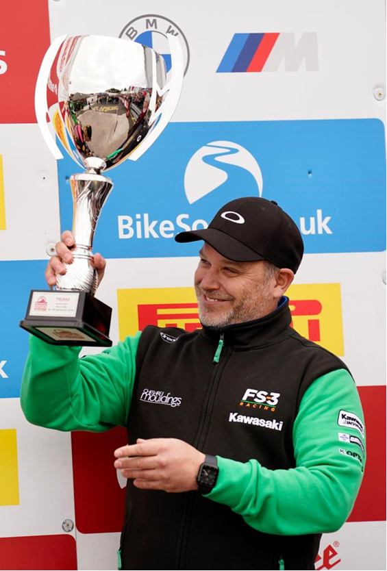 Showdown in Cheshire, Oulton Park